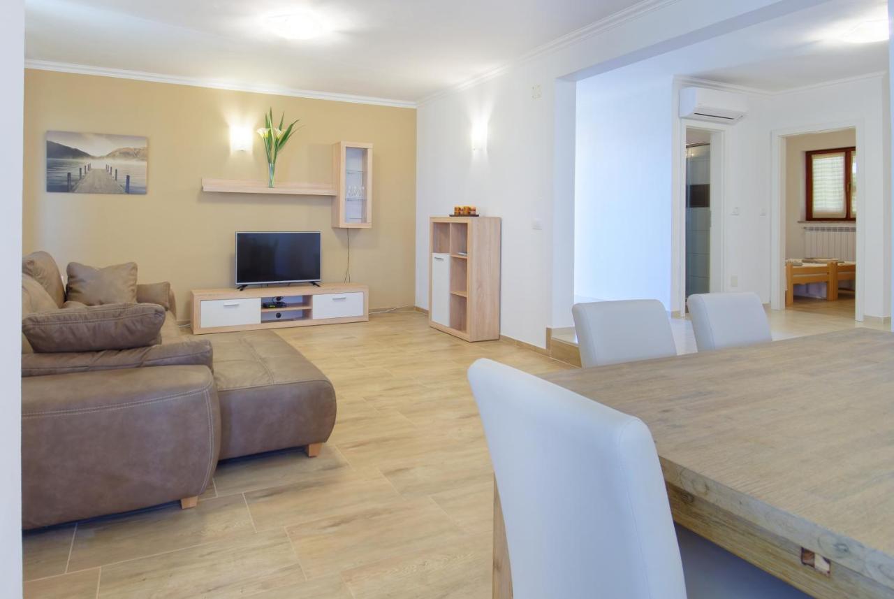 Apartments Belvedere By Rent Istria Plovanija Екстериор снимка