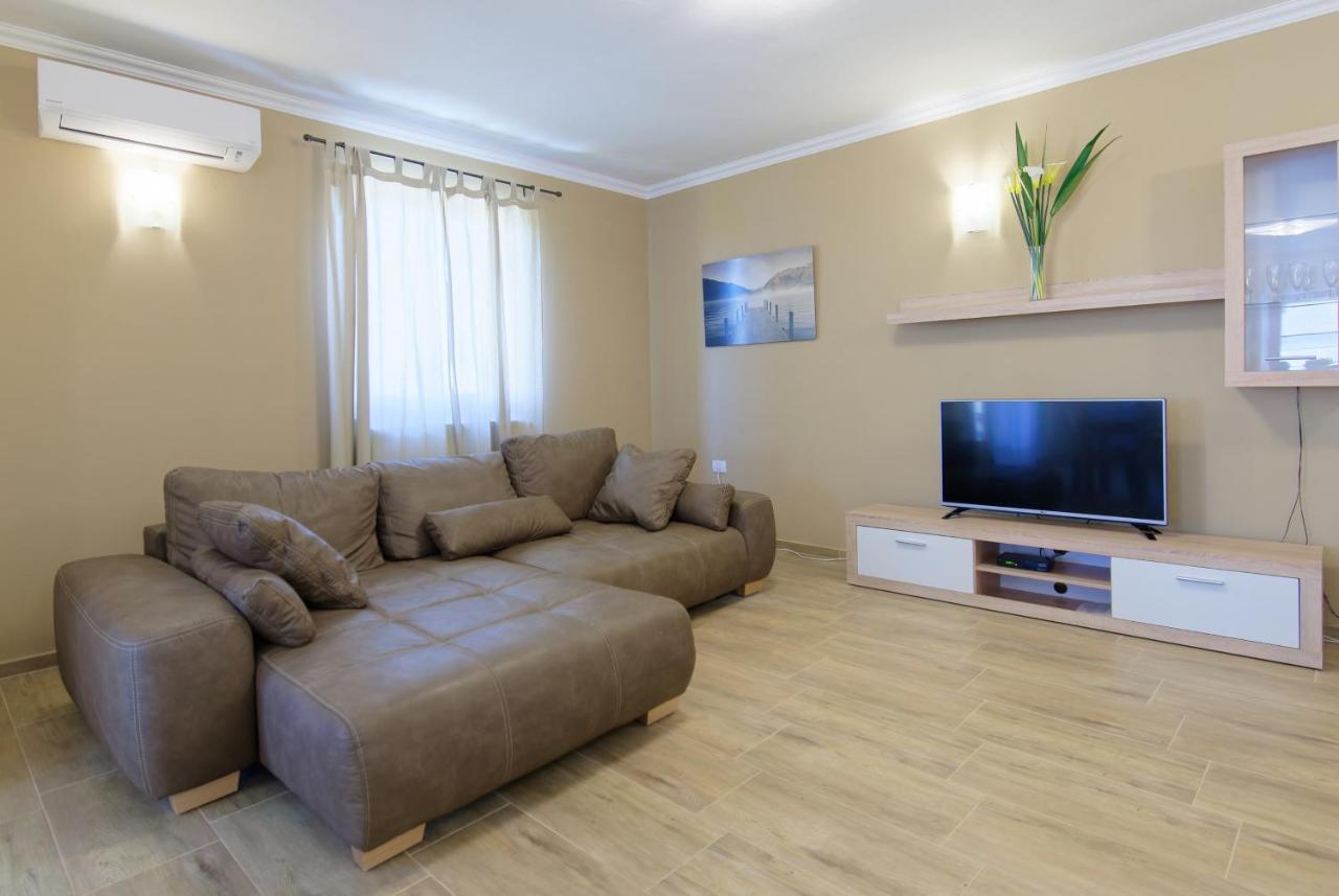 Apartments Belvedere By Rent Istria Plovanija Екстериор снимка