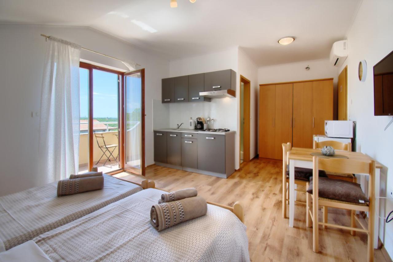 Apartments Belvedere By Rent Istria Plovanija Екстериор снимка