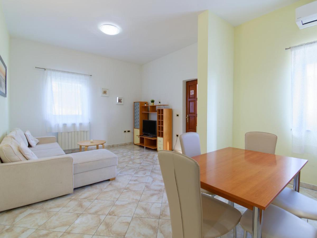 Apartments Belvedere By Rent Istria Plovanija Екстериор снимка